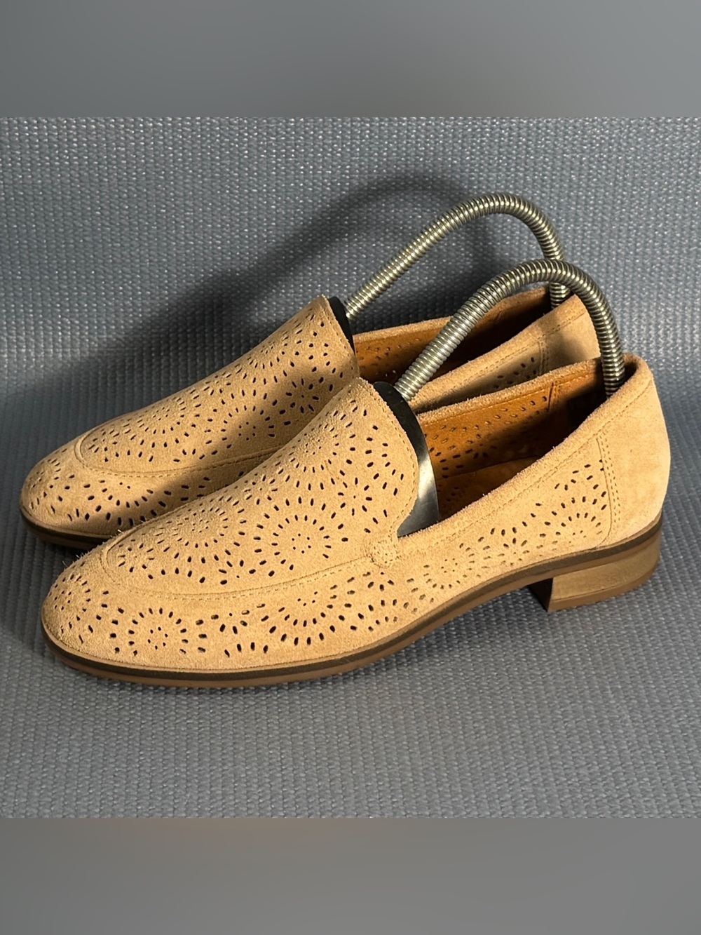 Clarks Collection Trish Calla Laser Cut Slip On Shoes Women’s Size 6.5